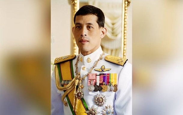 Підлітки обстріляли короля Таїланду з іграшкового пістолета