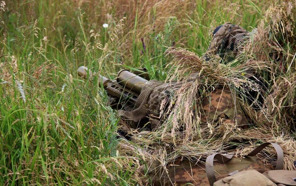 Доба в АТО: по позиціях військових били з танків