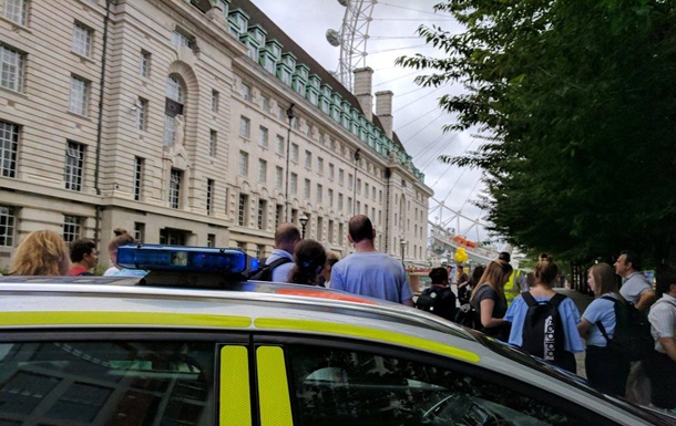В Лондоне эвакуировали людей со знаменитого колеса обозрения