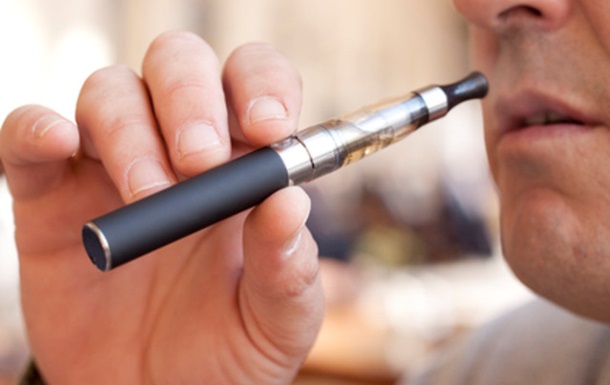 Ученые доказали, что электронные сигареты меньше вредят здоровью