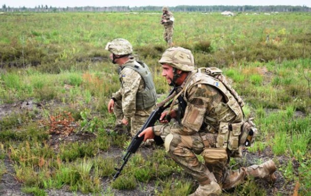 За добу в АТО загинув один український військовий