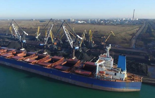 В Украину прибыло судно с африканским углем
