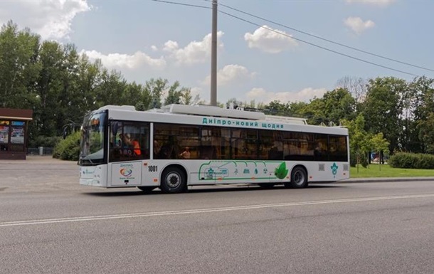 У Дніпрі запустили тролейбуси з автономним ходом