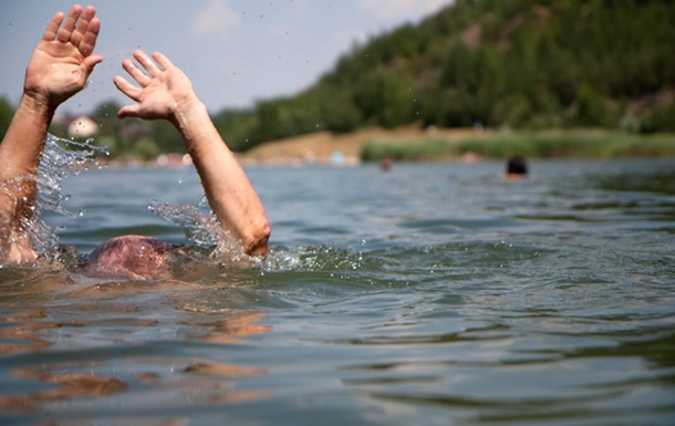 В Кировоградской области в пруду утонули четыре человека