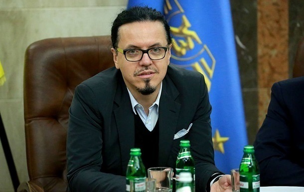 Гройсман заявил об отставке главы Укрзализныци