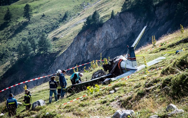 В Швейцарии упал самолет, трое погибших