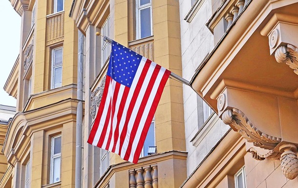 У посольства США в Москве собралась очередь за визами – СМИ