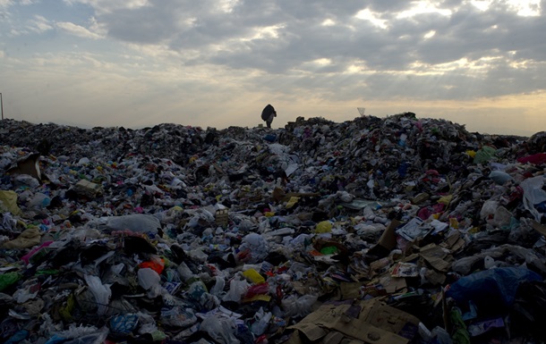В Гвинее обрушилась гора мусора, восемь погибших