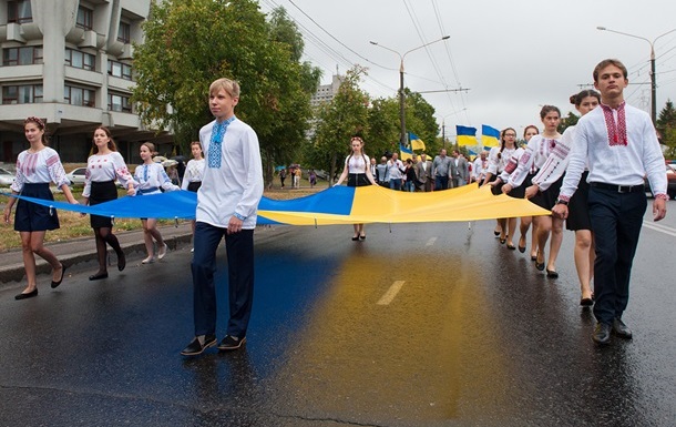 Итоги 23.08: День флага и  школьное перемирие  