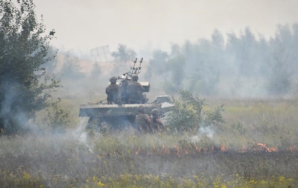 У зоні АТО 18 обстрілів, втрат немає - штаб