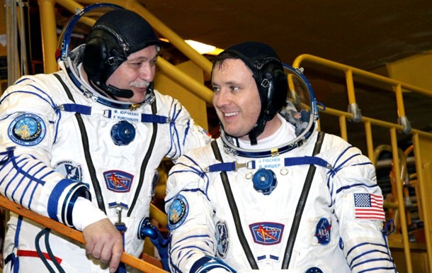 Троє космонавтів повернулися з МКС на Землю