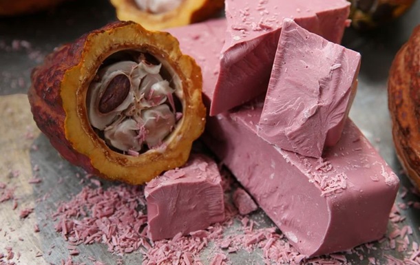 У Швейцарії винайшли рубіновий шоколад