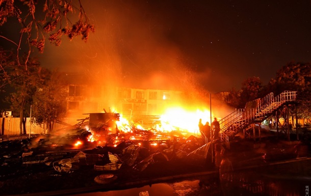 Пожежа в таборі Одеси: загинуло троє дітей