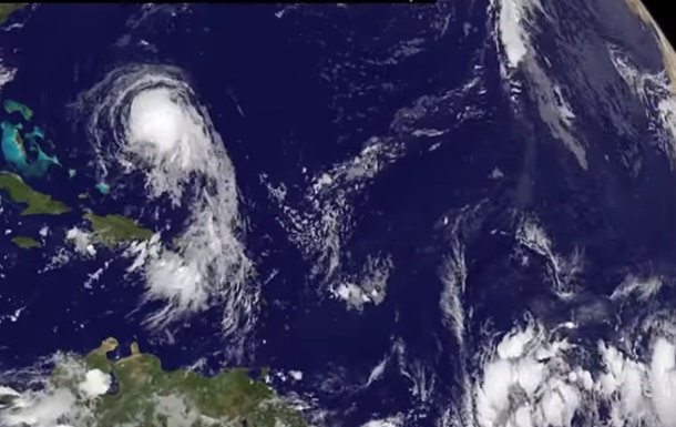 NASA показало на видео рождение урагана Мария