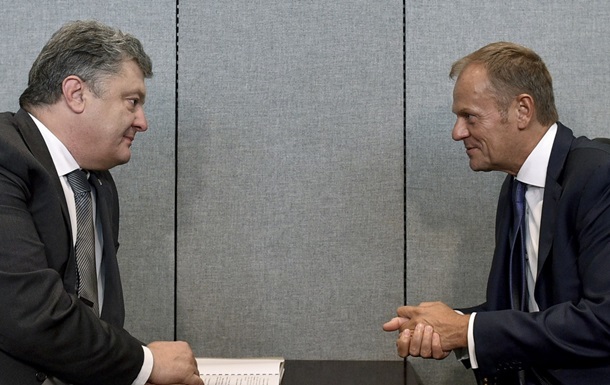 Порошенко обговорив з Туском ситуацію на Донбасі