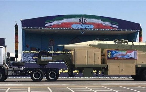 Іран показав нову балістичну ракету