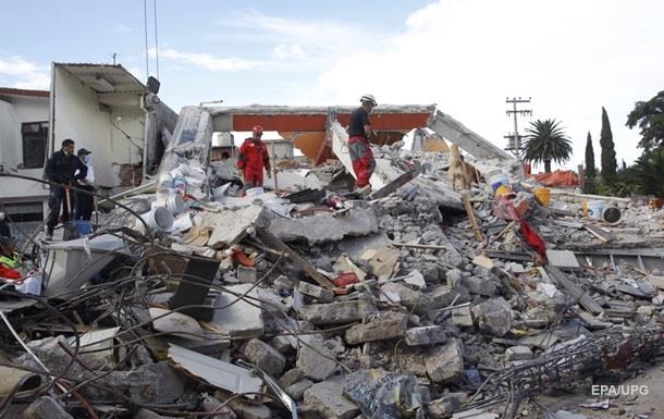 Землетрясение в Мексике: число жертв достигло 305 человек
