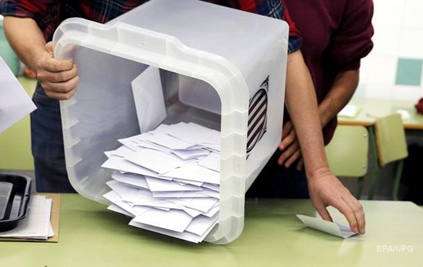 Наблюдатели: Референдум в Каталонии нужно признать