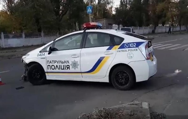 У Дніпрі поліцейські розбили службове авто