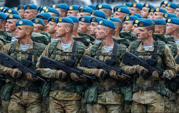 Україну зі зброєю готові захищати 54% - опитування
