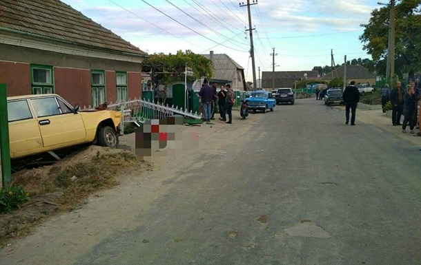 На Одещині п яний водій убив трьох бабусь на лавці