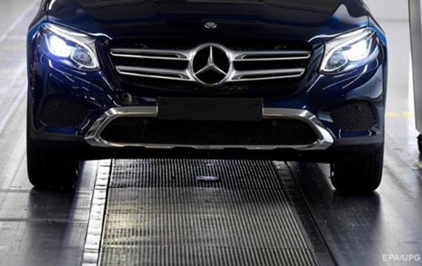 Понад мільйон автомобілів Mercedes відкличуть в усьому світі