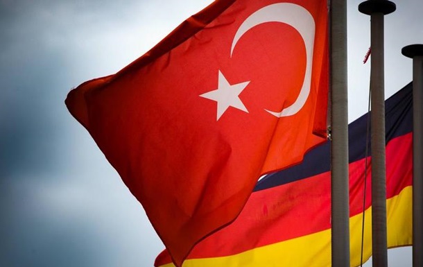 ЗМІ: Туреччина вимагає від України екстрадиції громадянина ФРН
