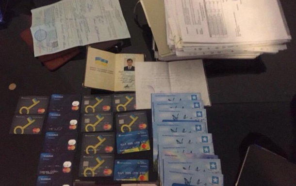 У Києві викрили  конверт , який обслуговував держструктури