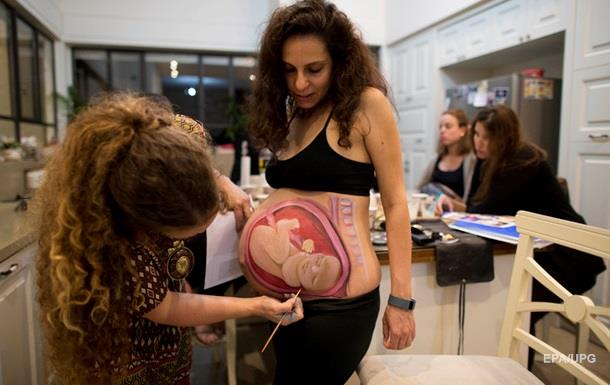 Британія попросила скасувати термін  вагітна жінка 