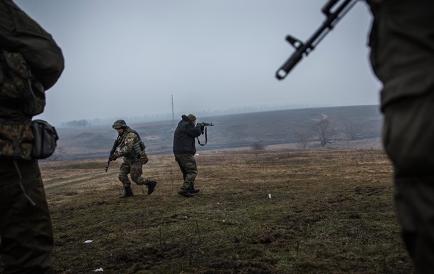 Штаб АТО: Сепаратисты обстреляли украинские позиции под Троицким