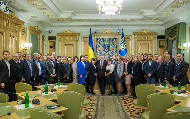 Порошенко обговорив реформування України з інвесторами