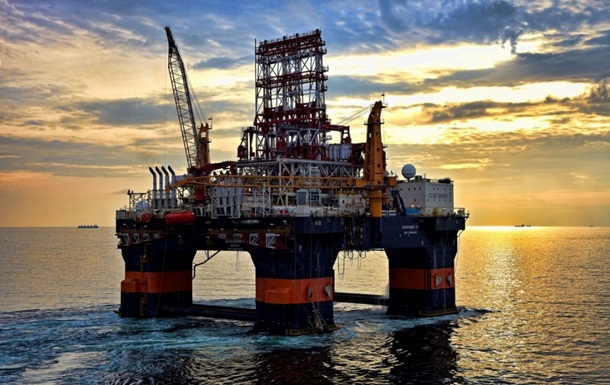 Роснефть заморозила добычу нефти в Черном море