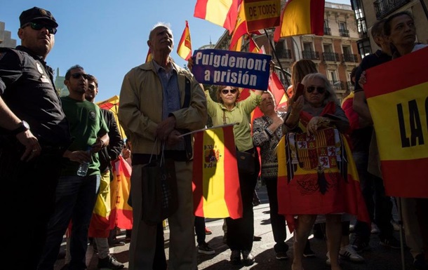 Тисячі іспанців вийшли підтримати єдність країни