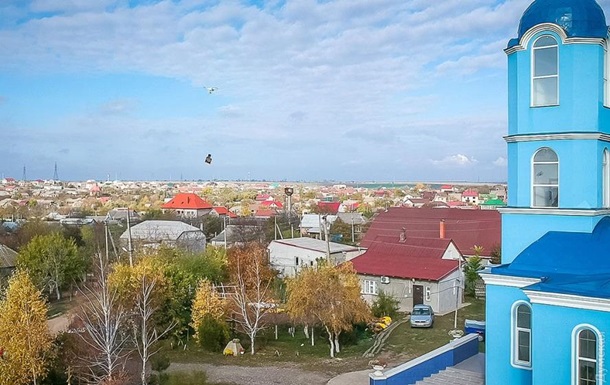 Село под Одессой облетела на дроне икона Божьей Матери