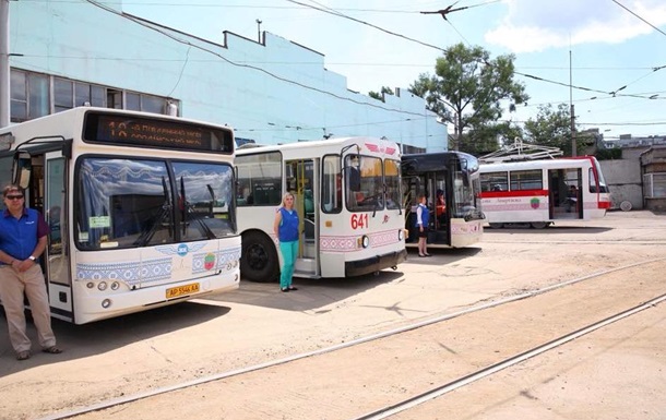 В Запорожье из-за нехватки маршруток покупают большие автобусы 