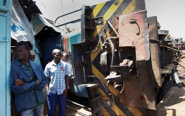 В Конго поезд сошел с рельсов, более 30 жертв