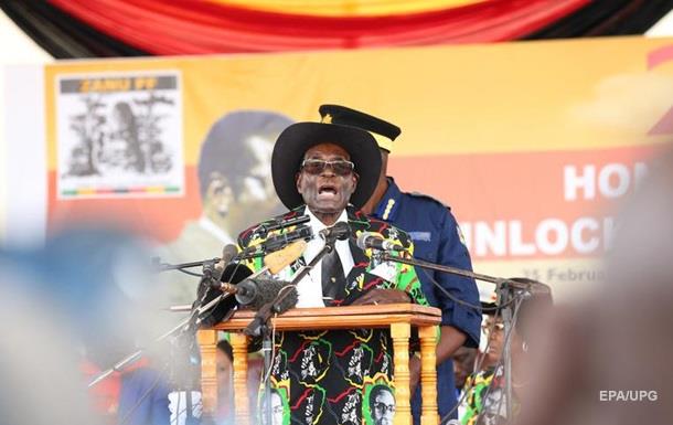 Правящая партия Зимбабве призвала Мугабе уйти в отставку