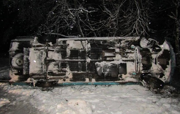 В Луганской области перевернулся пассажирский микроавтобус