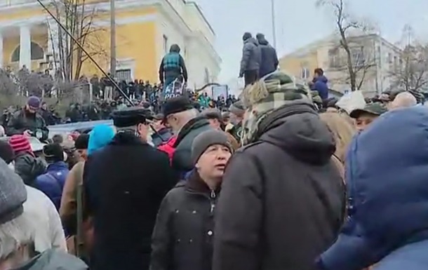 Столкновения под домом Саакашвили. Онлайн