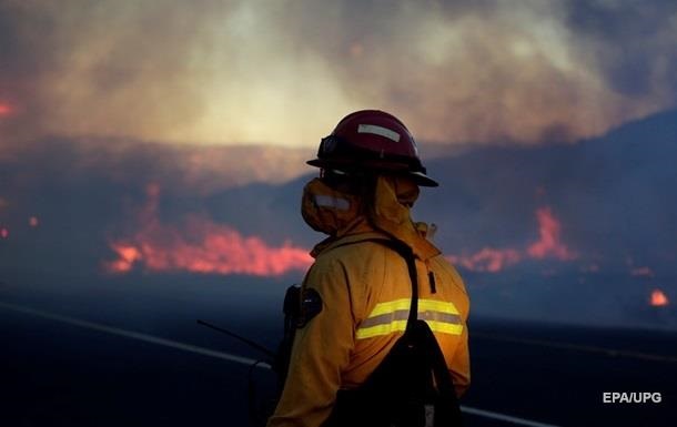 В Калифорнии введен режим ЧП из-за лесного пожара