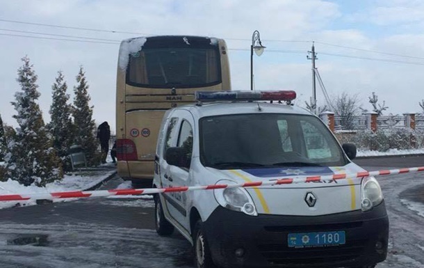 Під Львовом підірвали автобус з польськими номерами