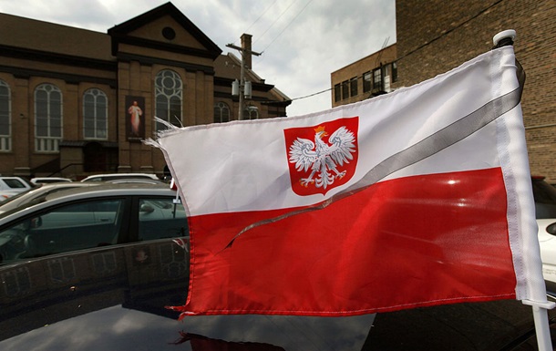 Польша обеспокоена инцидентом во Львовской области