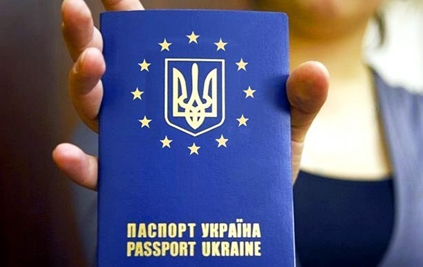 За полгода безвизом воспользовались 355 тысяч украинцев