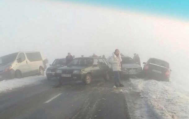 У Львівській області через туман зіткнулися 7 автомобілів