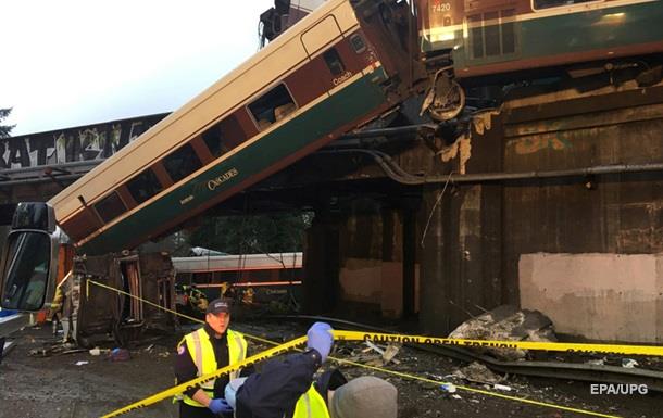 В аварии с поездом в США погибли шесть человек