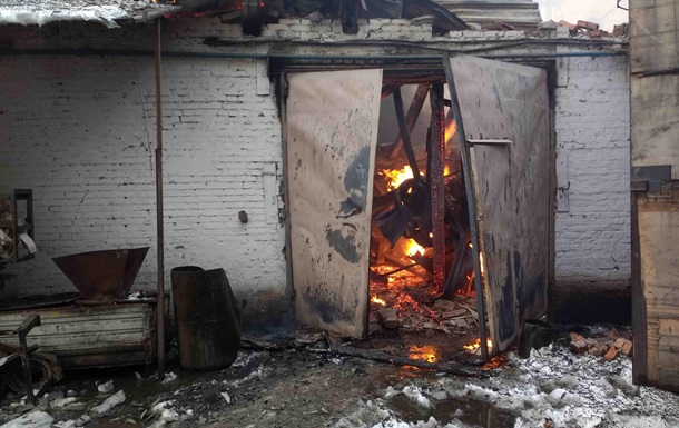 В Киевской области горел цех по производству растительного масла