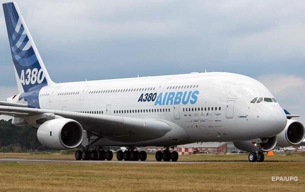 Reuters: Airbus хоче припинити випуск найбільшого авіалайнера