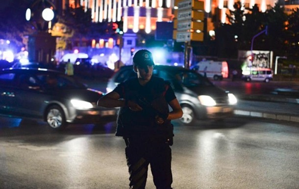 У Туреччині затримали 20 осіб за підозрою в підготовці теракту