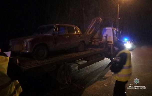 В Хмельницком пьяный водитель станцевал полиции на капоте авто