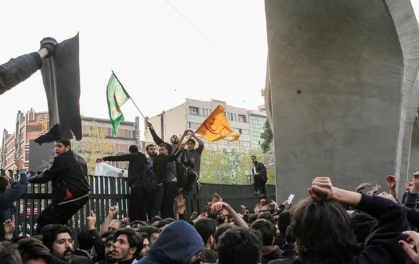 В Иране военные заявили о прекращении акций протеста